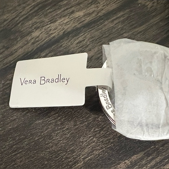 NWT-Vera Bradley Women's Cotton Zip ID Case Wallet, Snow Globe Motifs - Picture 6 of 11